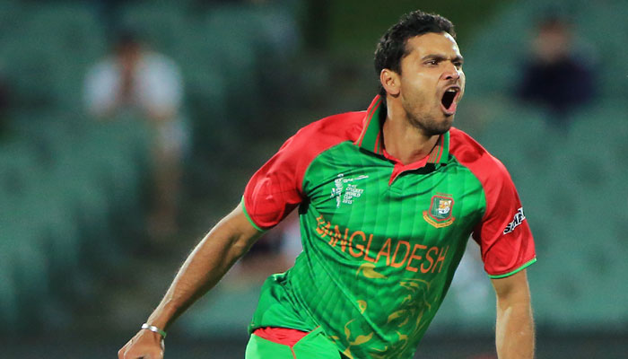 দেশের বাইরে মাশরাফির একশ উইকেট