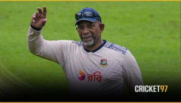 বাংলাদেশের মানসিক দৃঢ়তায় সন্তুষ্ট সিমন্স; 'এই জয় আমার জন্য দারুণ আনন্দের'
