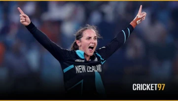 ২০২৪ সালের সেরা নারী ক্রিকেটার অ্যামেলিয়া কের