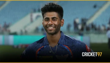 The unreal speed of 155.8 on his debut day