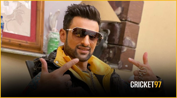 বরিশাল ছেড়ে পরিবারের কাছে গেলেন শোয়েব মালিক