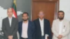 এখানে অনেক