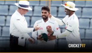 বাংলাদেশের স্টেডিয়ামে অনার্স বোর্ড চান মিরাজ