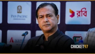 পোস্টার বিতর্কে মুখ খুললেন আসিফ আকবর, বললেন সাকিবের প্রতি সফট কর্নারের কথা