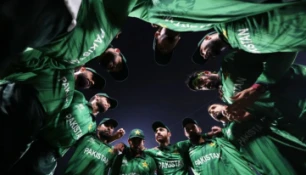 ফারহানের ঝলক, যুক্তরাষ্ট্রকে ৩২ রানে হারিয়ে ভারতের ম্যাচের আগে আত্মবিশ্বাসী পাকিস্তান