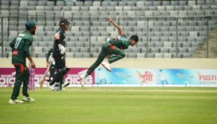 Nahid Ranas fiery spell halts New Zealand at 198.