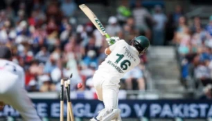 Pakistan Fight Back Brilliantly After Falling 320 Runs Behind, Set England a Target of 130