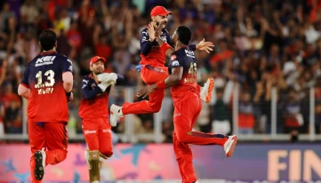 আইপিএলের পূনাঙ্গ সূচি ঘোষণা, দুইবার মুখোমুখি হবে মুম্বাই-চেন্নাই