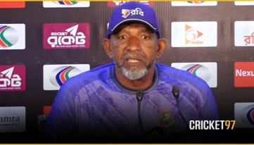 সভাপতি বদল নিয়ে হাস্যরসাত্মক সিমন্স, আলোচনাকে ফেরালেন ক্রিকেটে