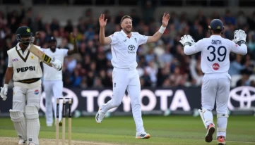 England crush Pakistan by an innings and 103 runs
