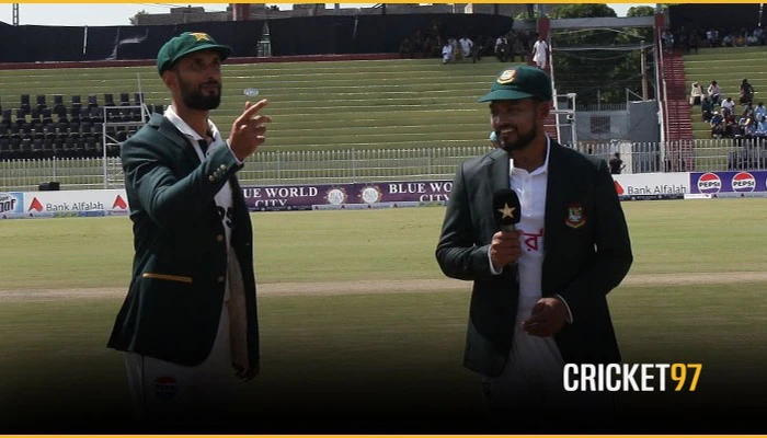 এক দিন পর হলো টস, আগে বোলিংয়ে বাংলাদেশ