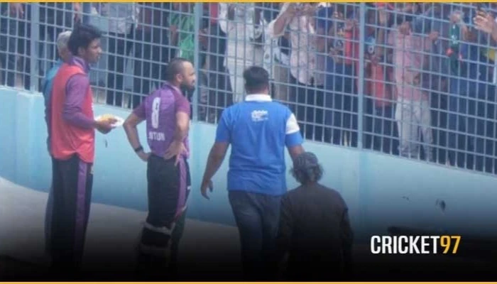 Pakistans Semi-Final Hopes Entangled in Complex Equations