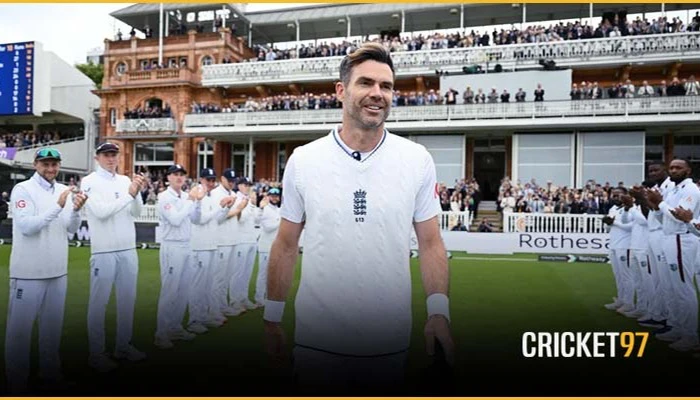 অ্যান্ডারসনের বিদায়ী টেস্টে হেসেখেলে জিতল ইংল্যান্ড