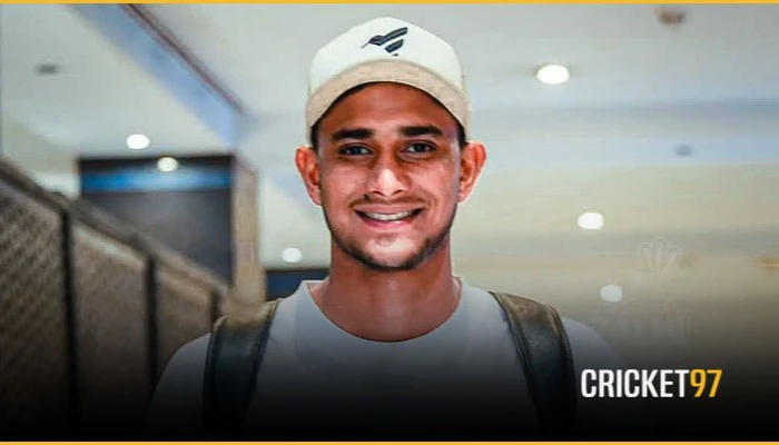 Soumya and Nahid Rana Return Home at Night